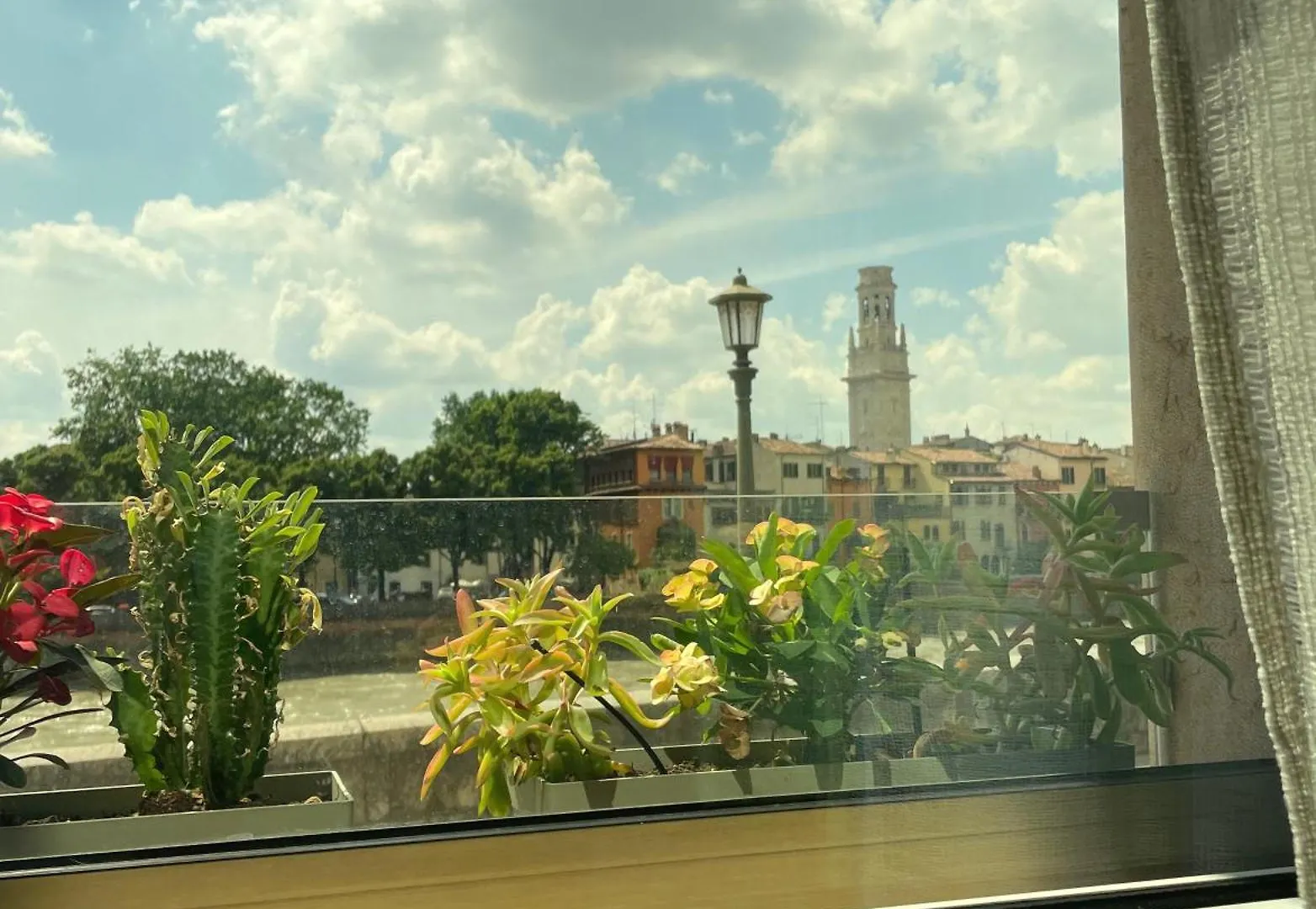 Stromboli Loft Verona 0*,